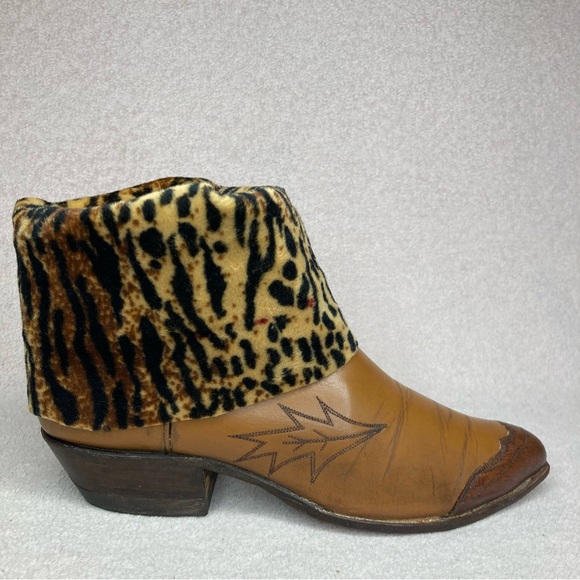 Vintage Leather Western Cowgirl Ankle Boots Womens 7.5 Brown Cheetah Cuff Accent - Picture 5 of 12